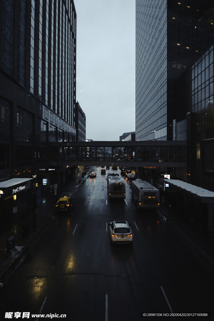 道路