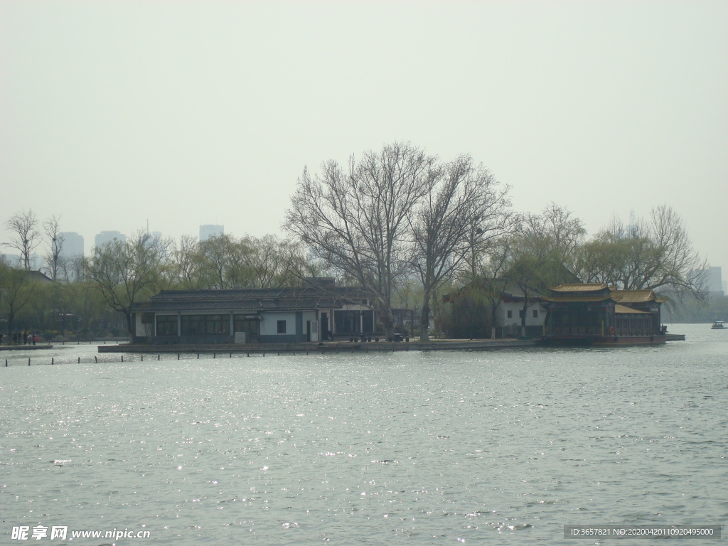 大明湖湖心岛