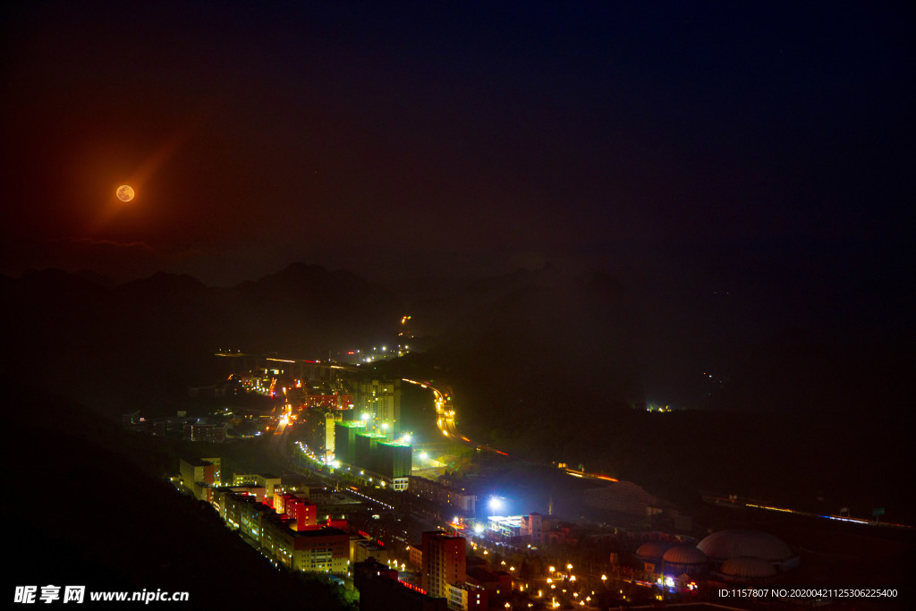 以朵大道夜景