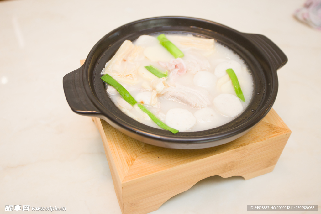 家乡荠菇煲