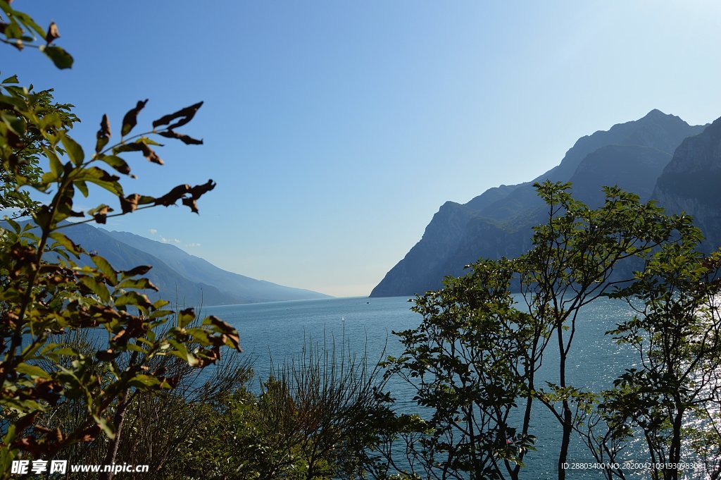 湖水 山川 景色