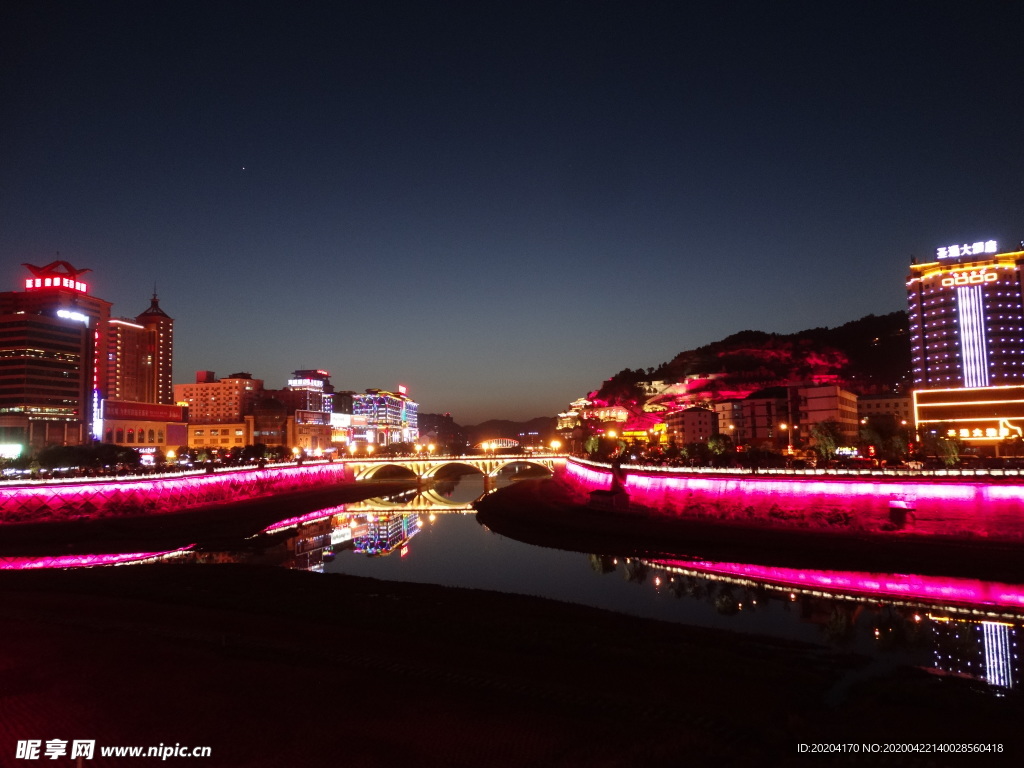 延河夜色