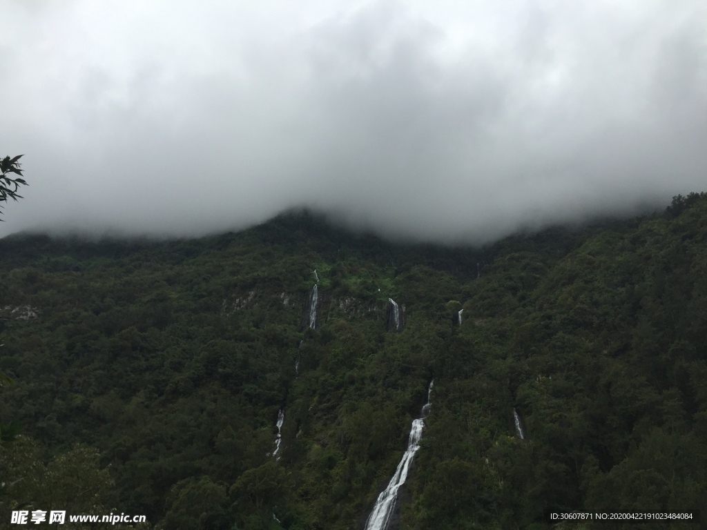 云雾山川