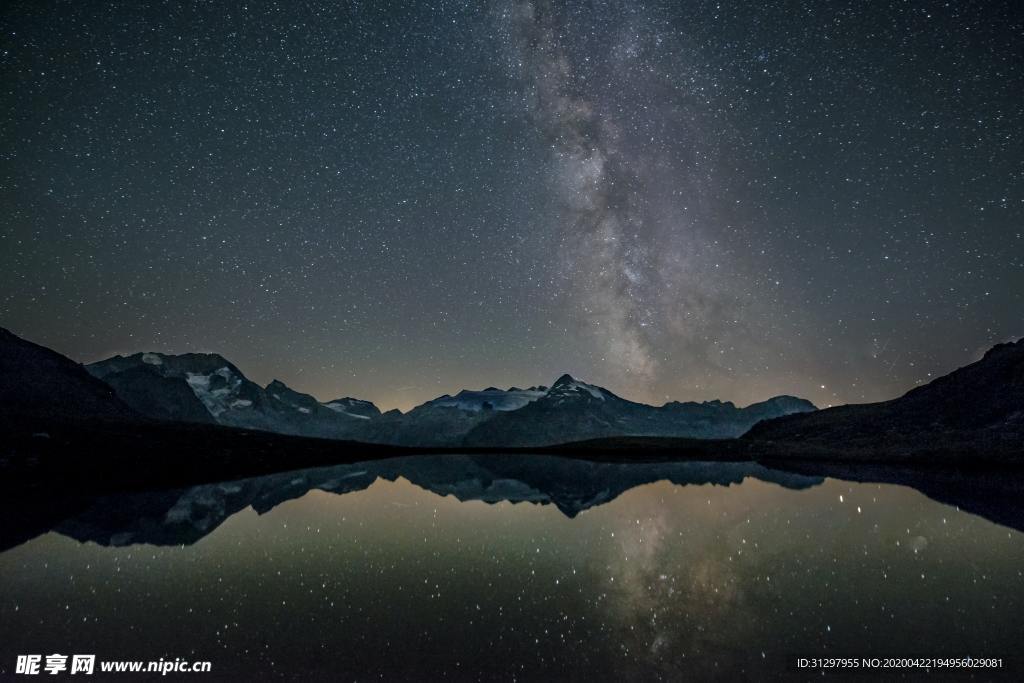 黄昏星空