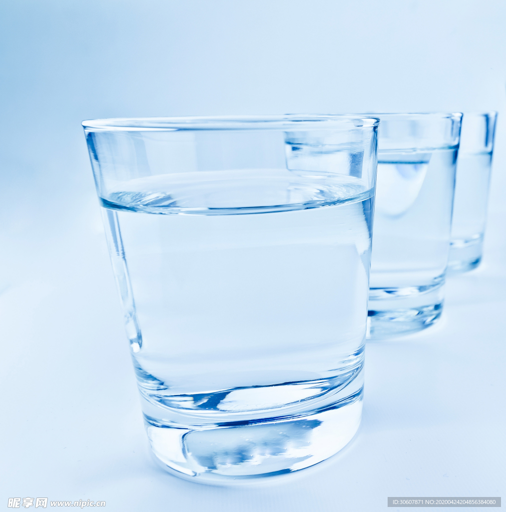 水