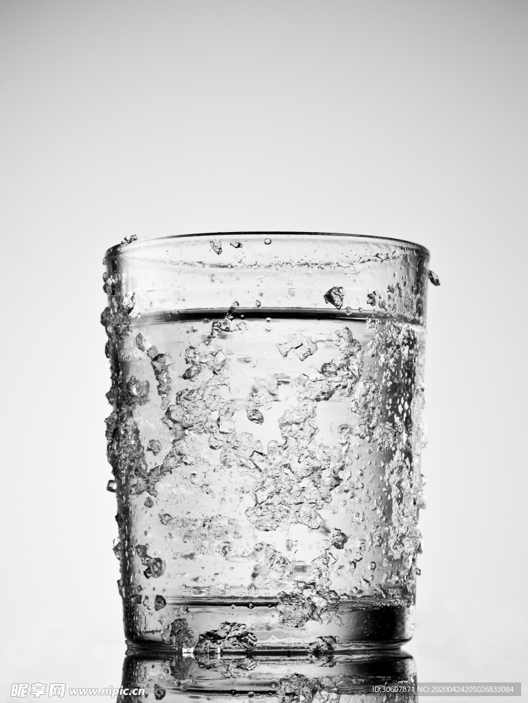 水