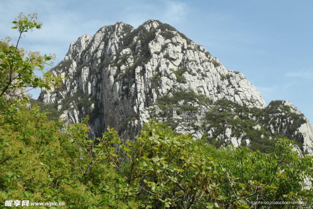 远眺嵩山禅院