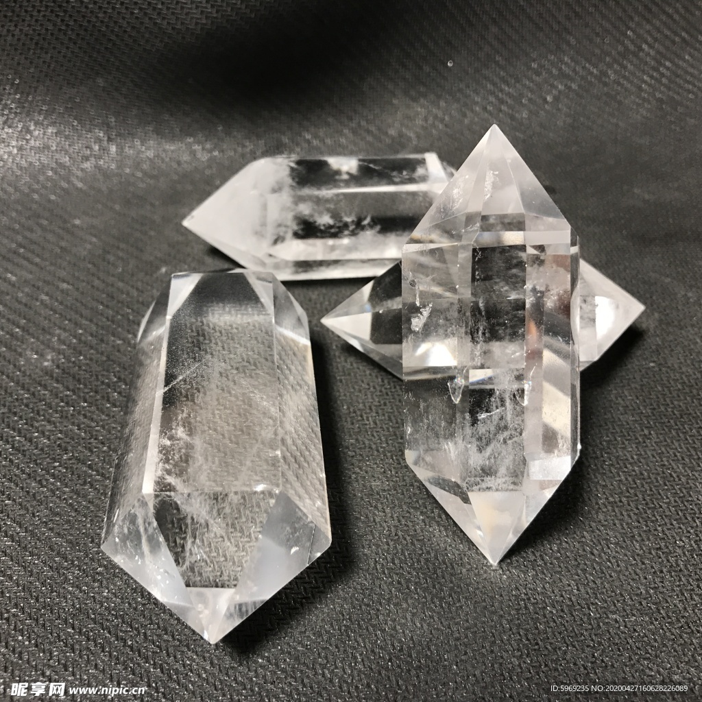 水晶 透明 晶簇