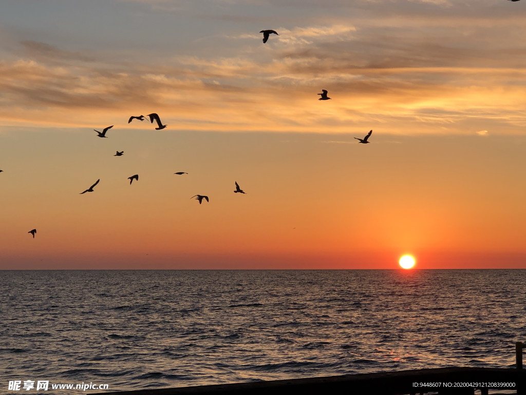 海上落日夕阳唯美图片