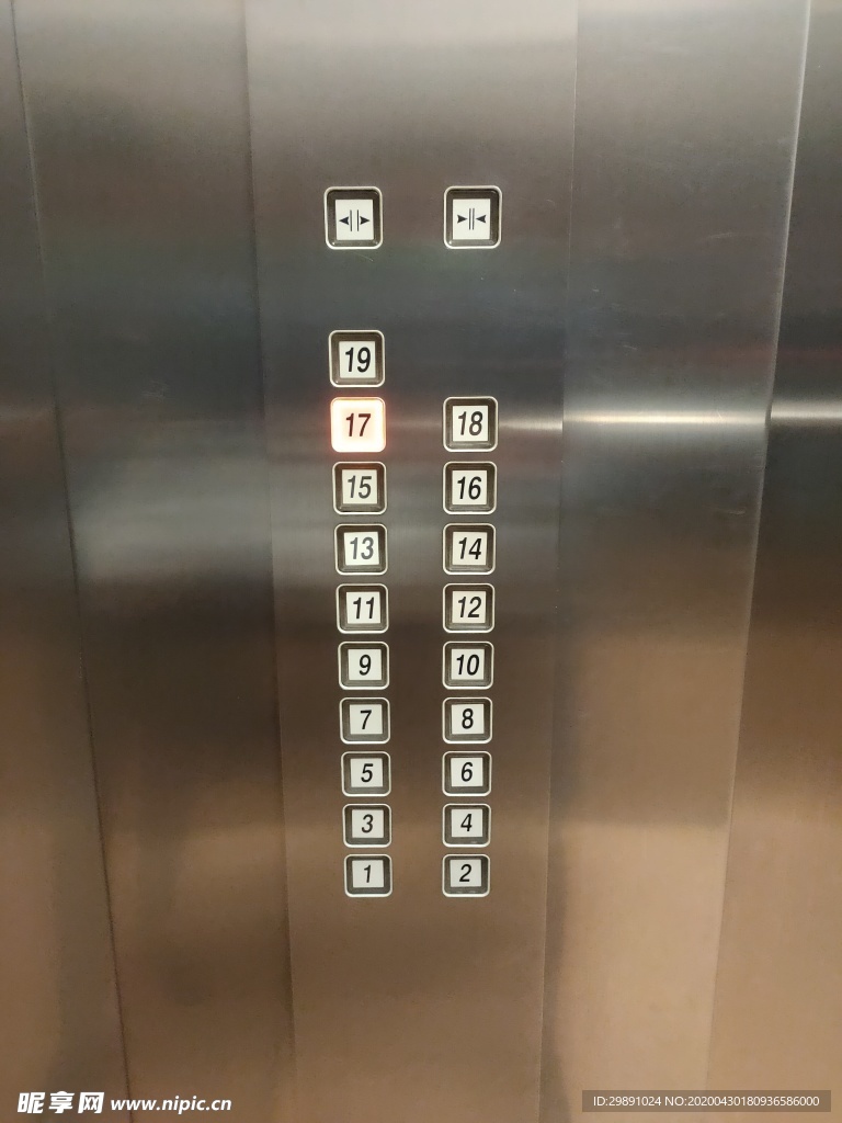 电梯
