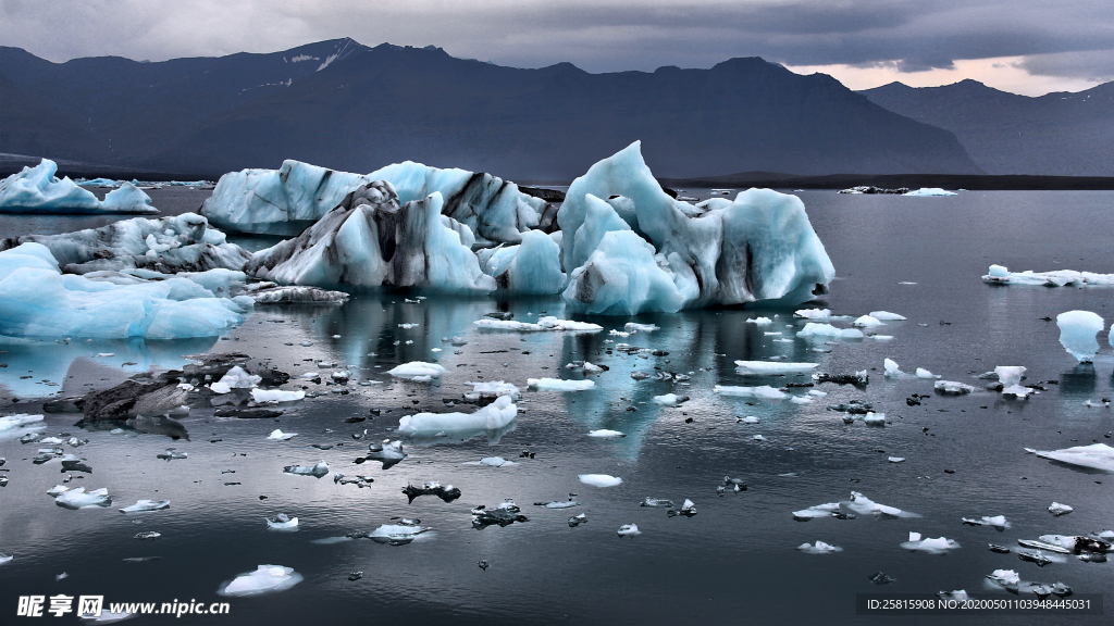 冰川寒冰极地冰块图片