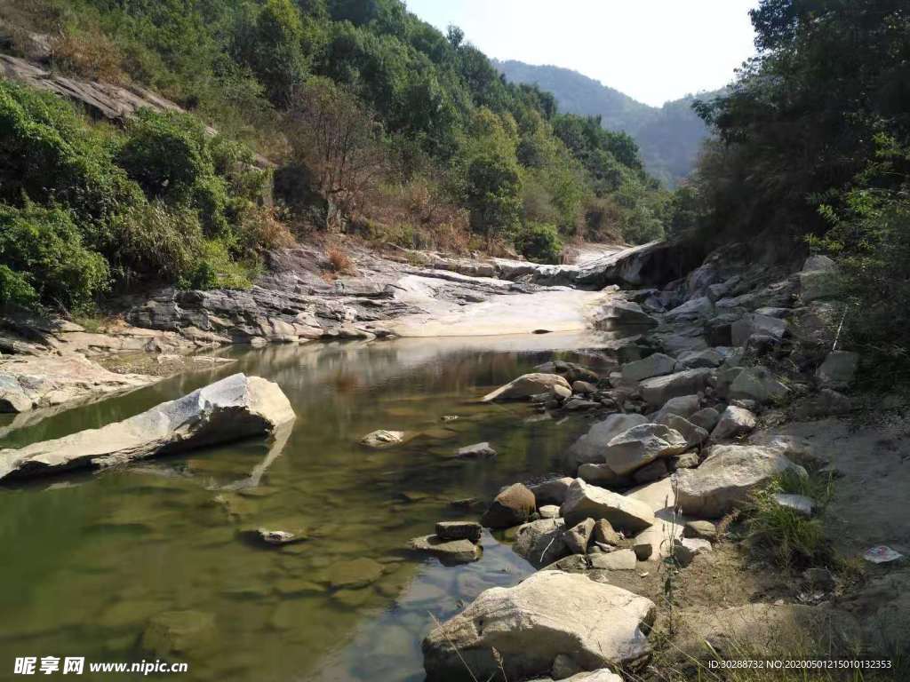 山谷 溪水 小溪