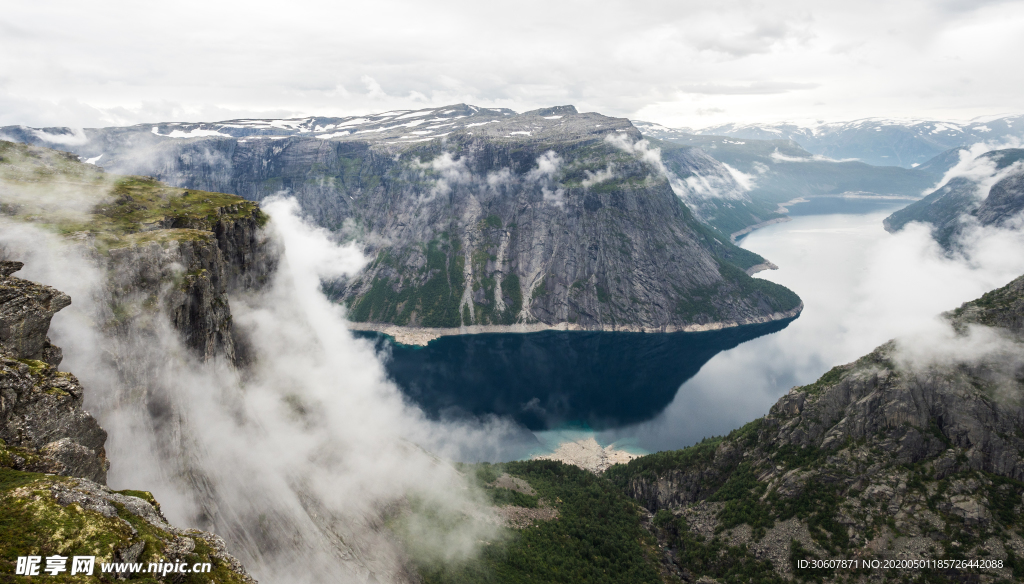 山峰