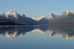 雪山静湖