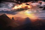 山和太阳图片