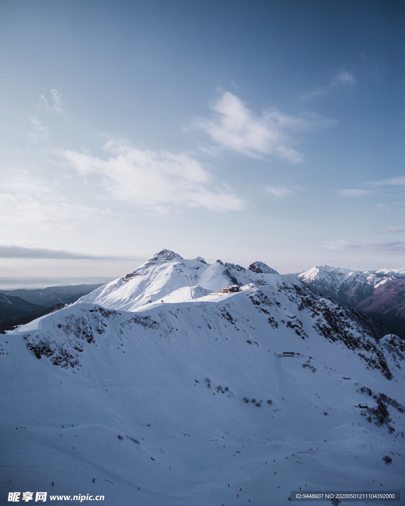 雪山山峰图片