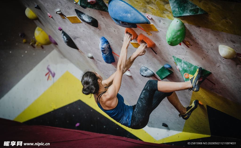 攀岩攀登运动健身图片
