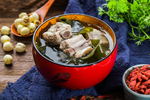 玉米炖排骨