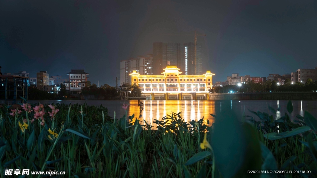吴川梅录水闸桥夜景