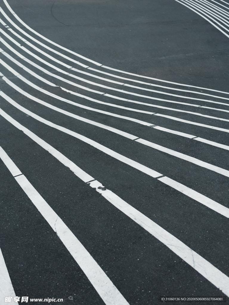 条纹路面