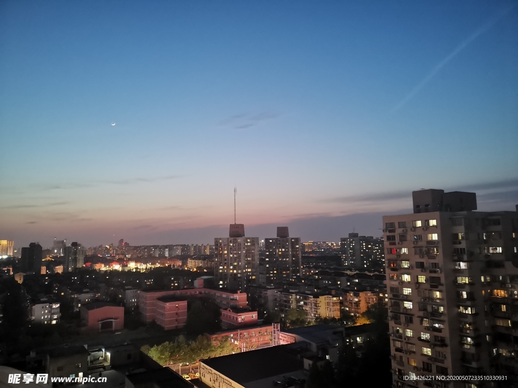 上海的傍晚
