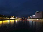 党河夜景