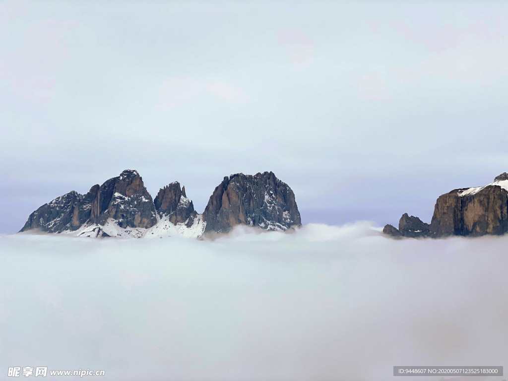 高山云海自然风景照片