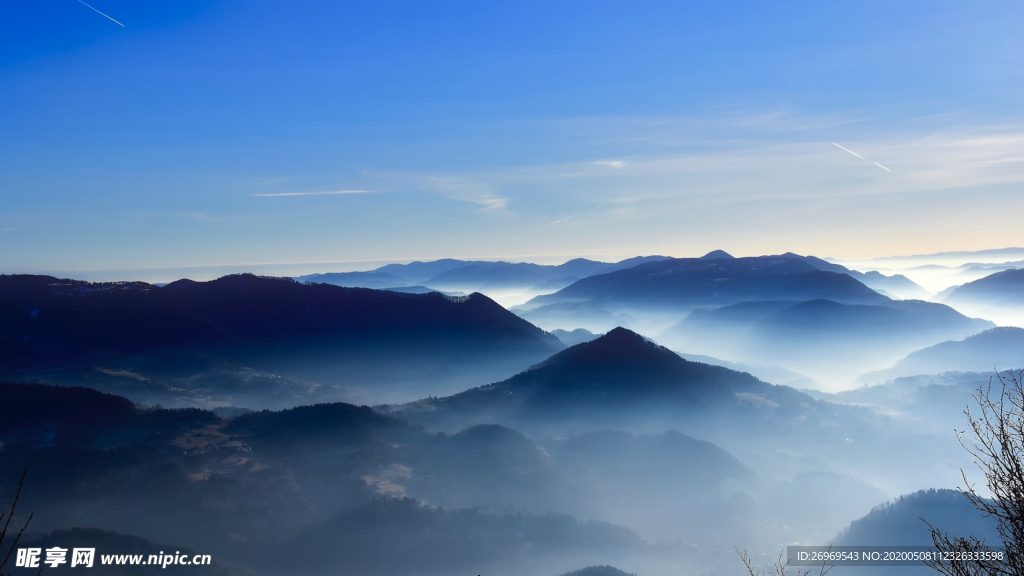 群山 云海