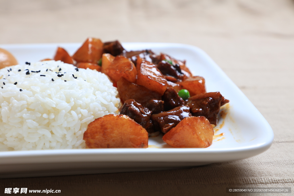 米面炒饭麻糍海鲜杂酱面 蛋炒饭