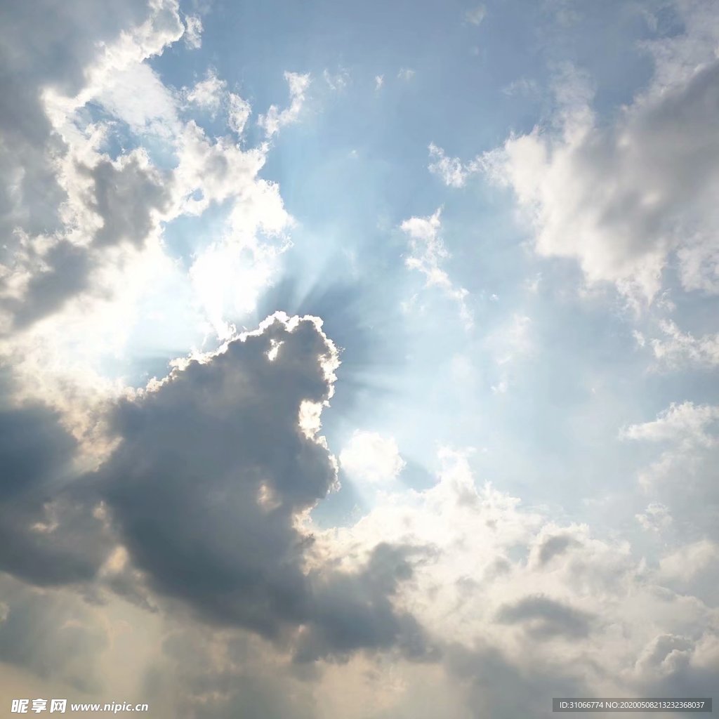 天空白云
