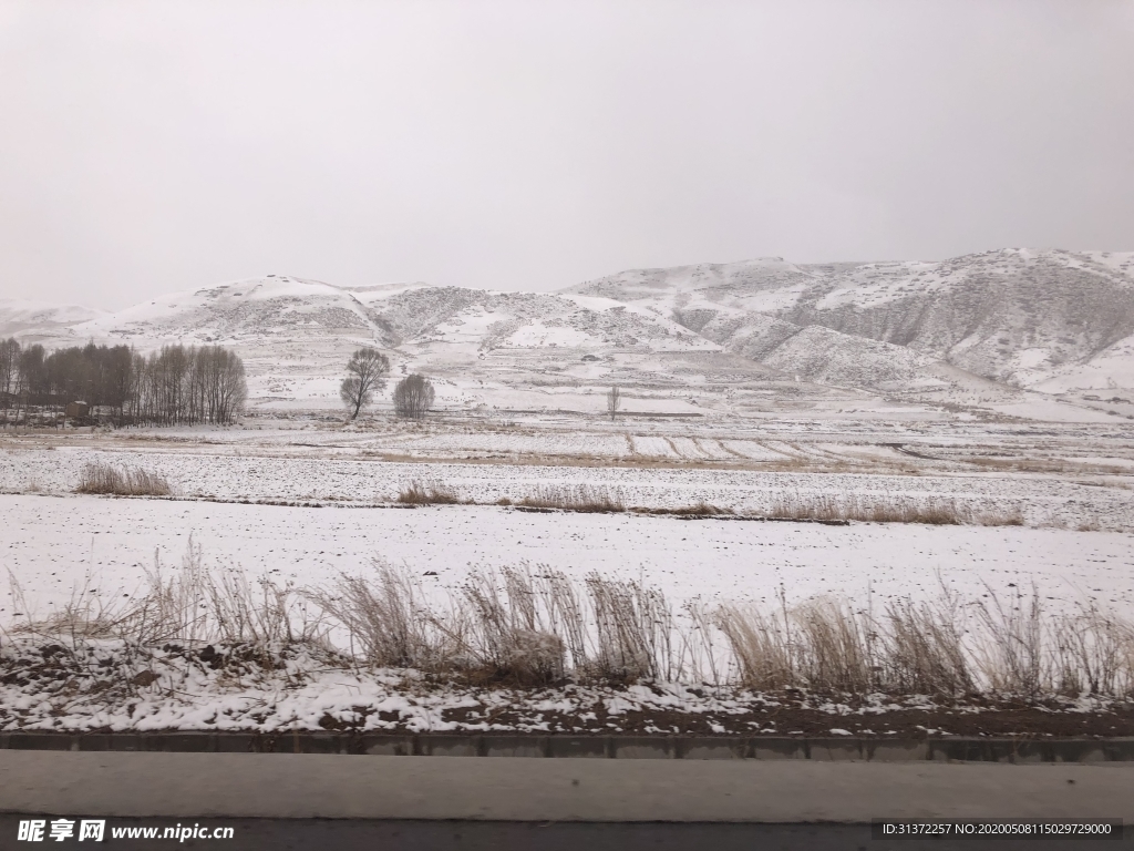 山丹军马场雪景