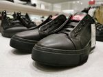 帆布鞋