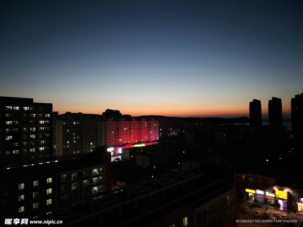 大连科技学院夜景