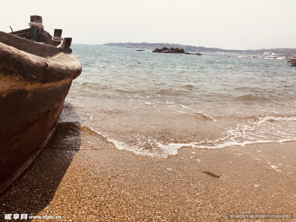 渔船海滩