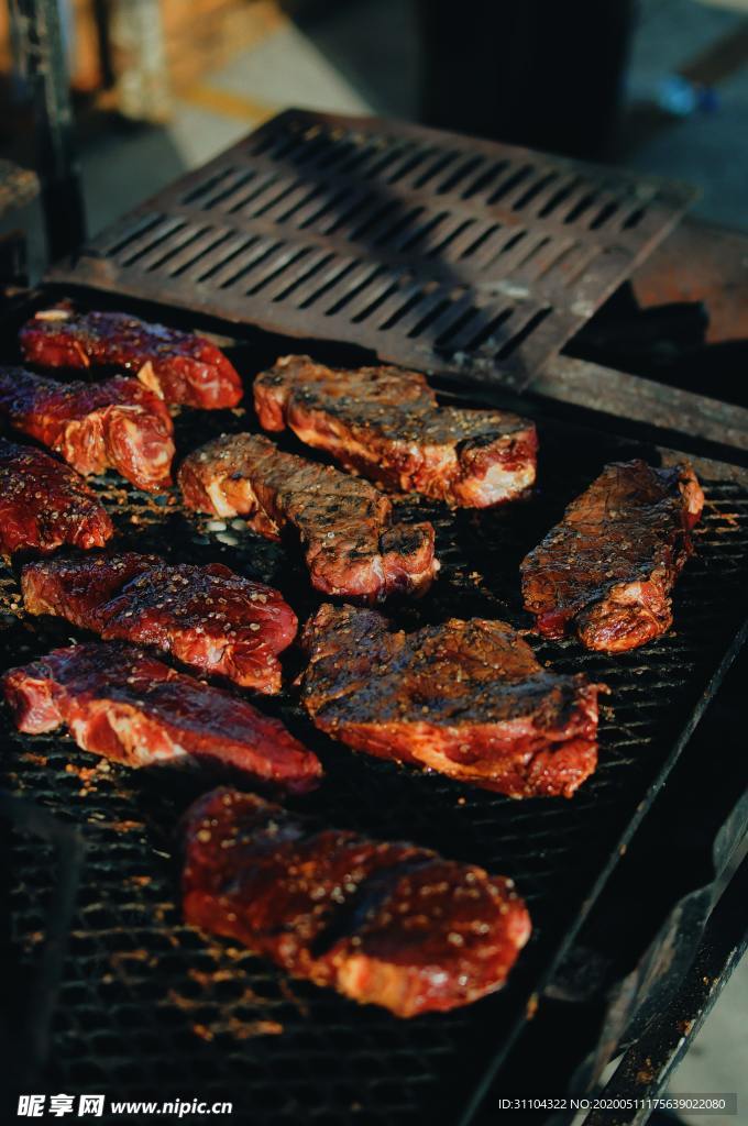 炭火烤肉