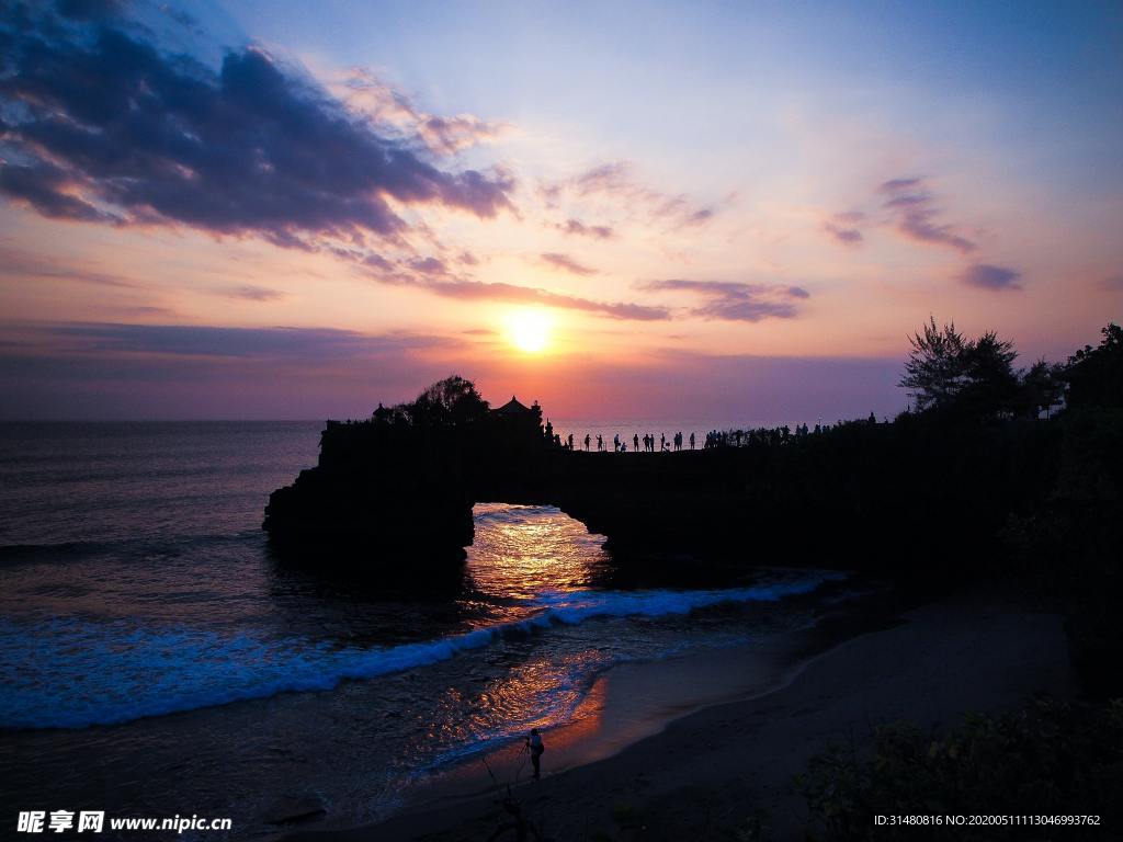 山水夕阳风景