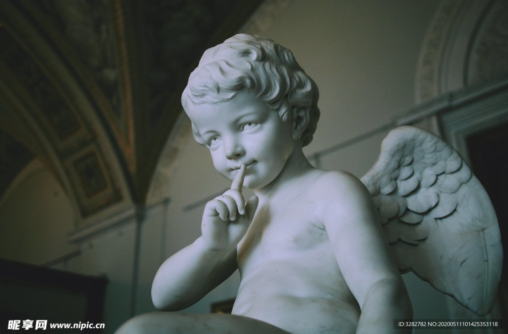 天使小孩塑像