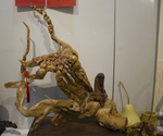 狗吃屎根雕