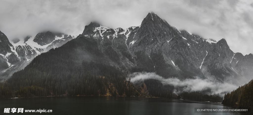 雪山