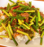 蒜台肉丝