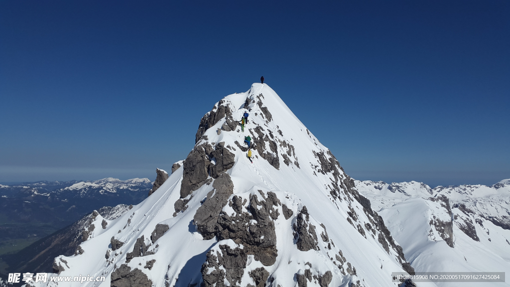 雪山积雪图片