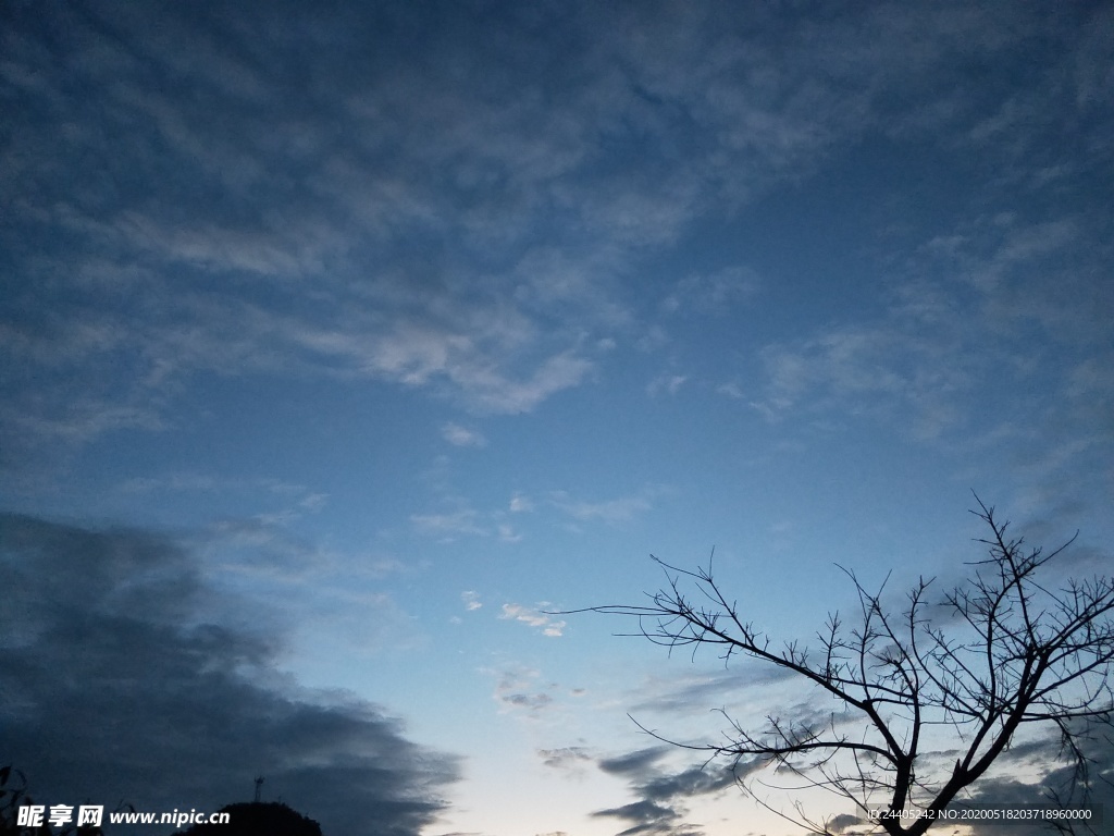 蓝色天空