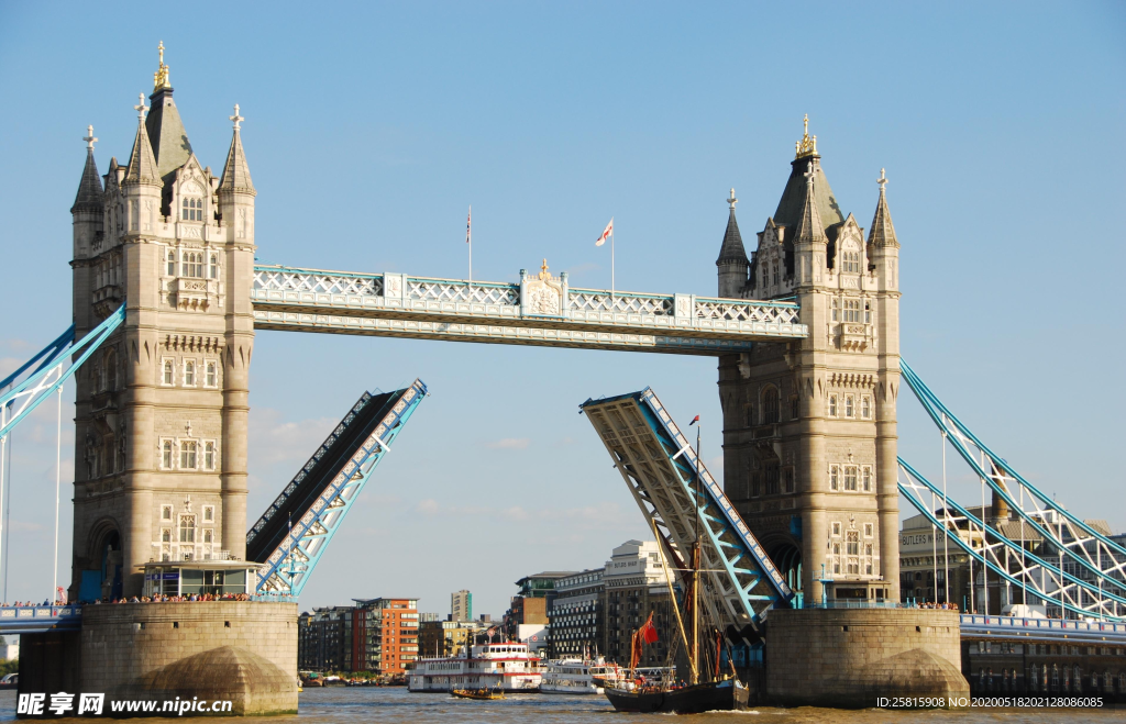 伦敦塔桥吊桥图片