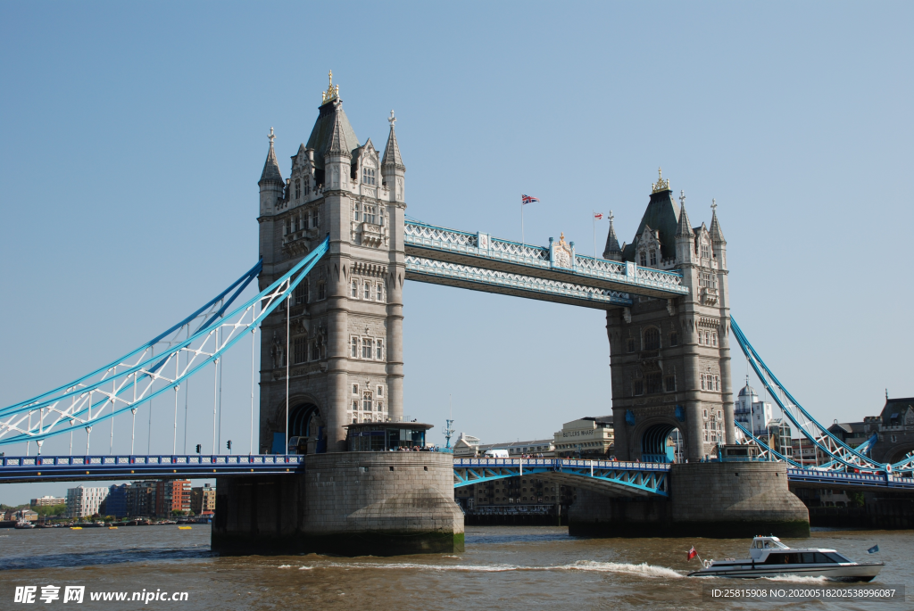 伦敦塔桥吊桥图片