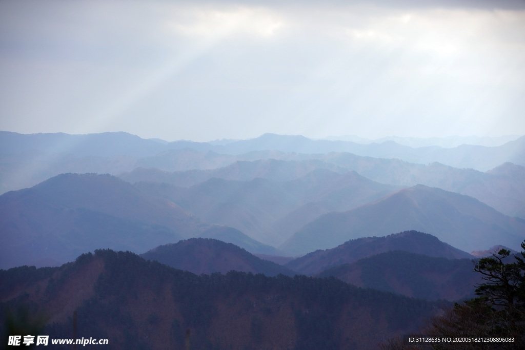 群山