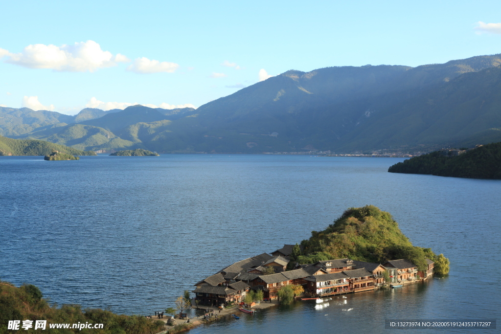 泸沽湖