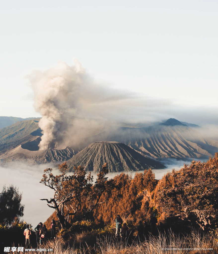 火山熔岩熔浆图片