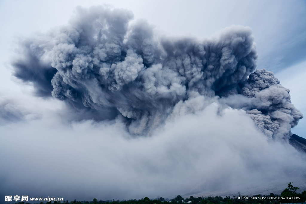 火山熔岩熔浆图片