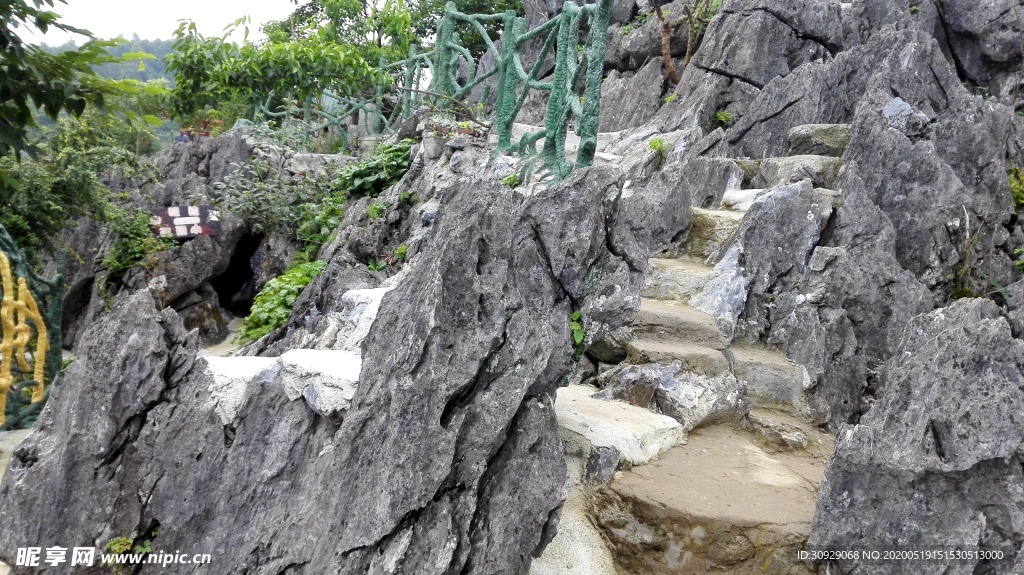 寺院石山