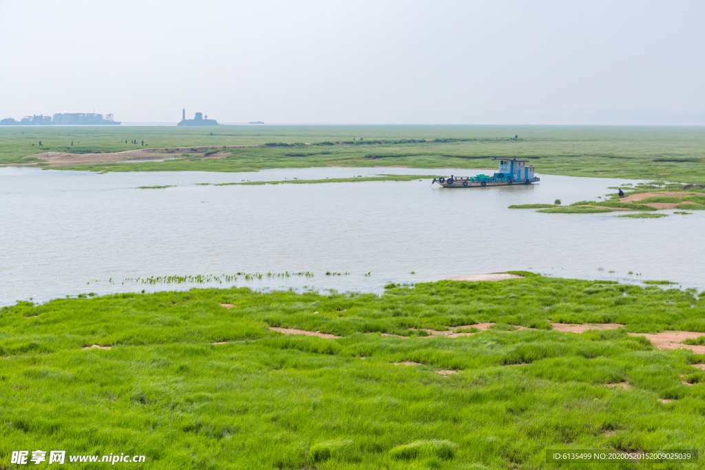 鄱阳湖  小船  湖  草地